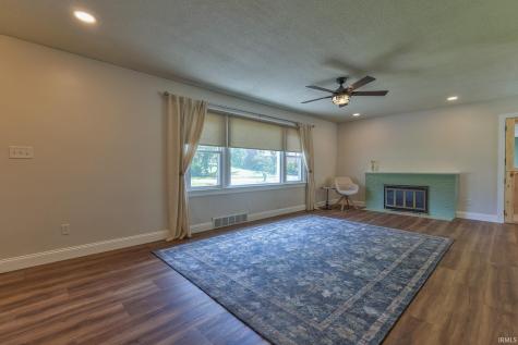 4524 Middle Mount Vernon Road Evansville IN 47712