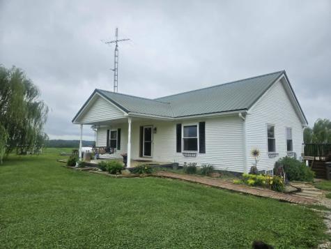 13612 E 800 S Road Loogootee IN 47553