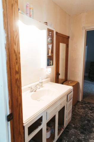 710 W 5th Street Bicknell IN 47512