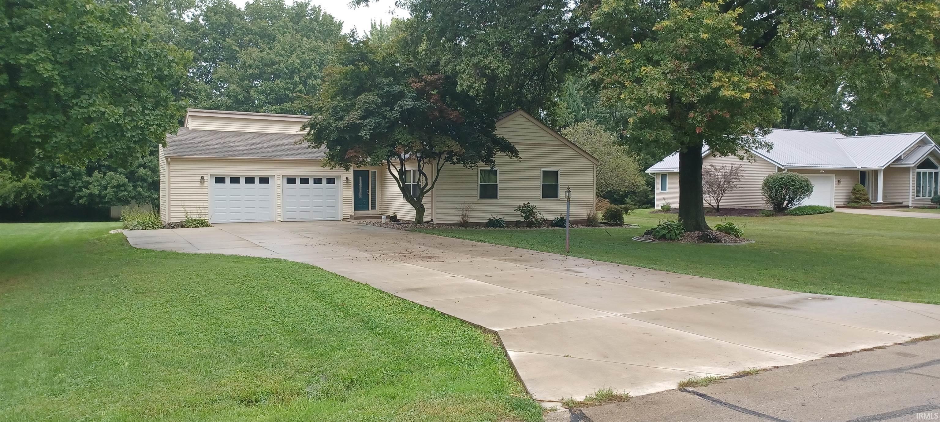 19911 Meadow Ridge Drive Goshen IN 46526