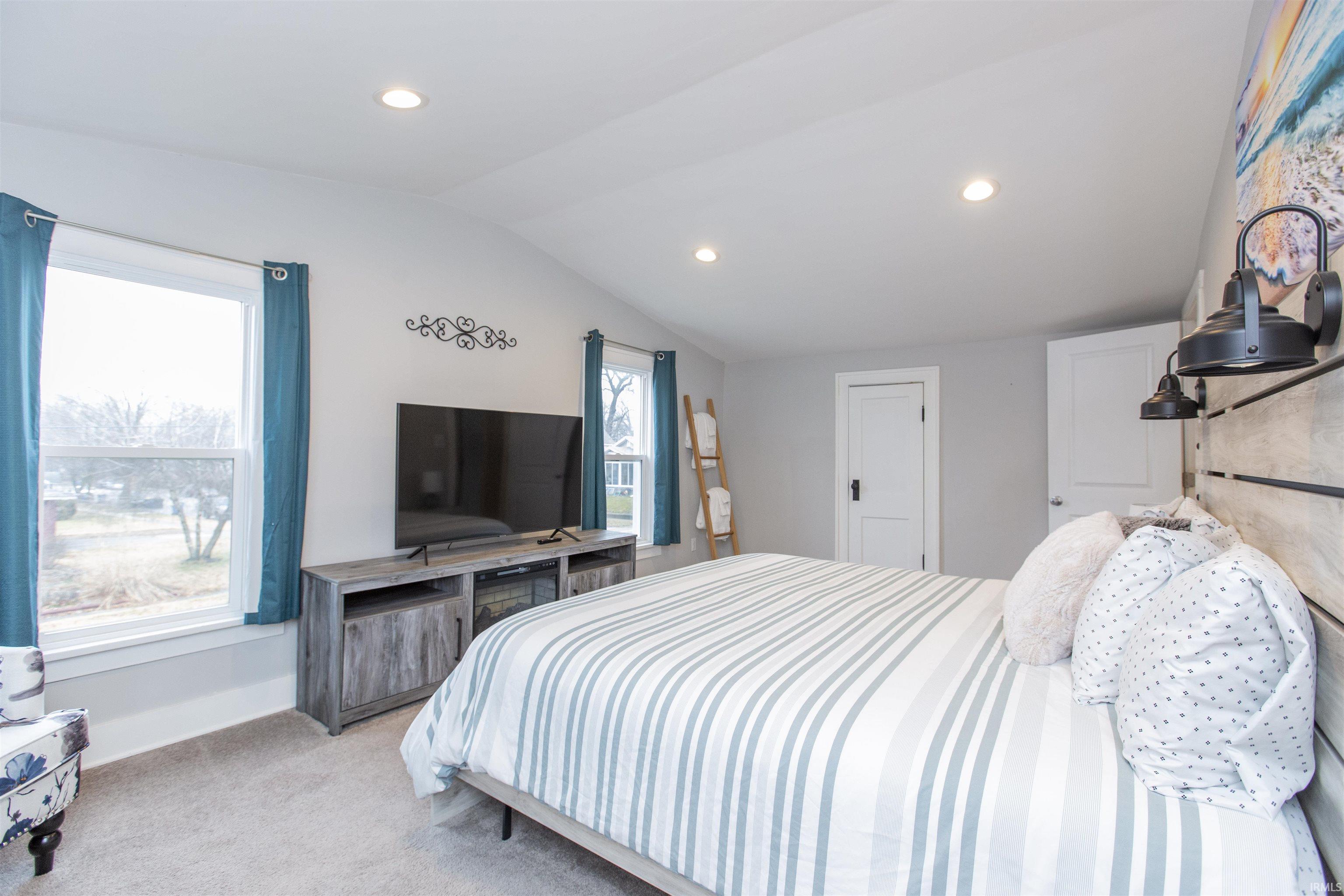 727 W Grove Street Mishawaka IN 46545