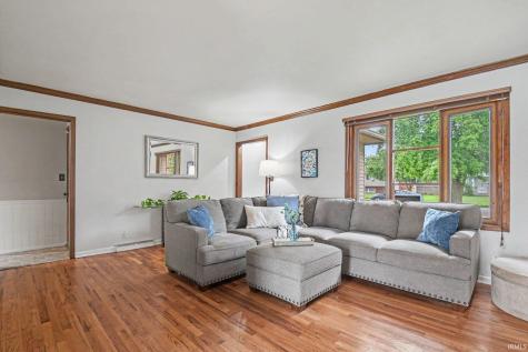 1637 Gordon Drive South Bend IN 46635