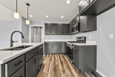 13927 Ascari Cove Fort Wayne IN 46818
