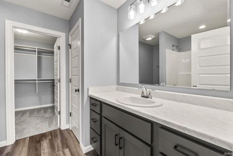 13927 Ascari Cove Fort Wayne IN 46818