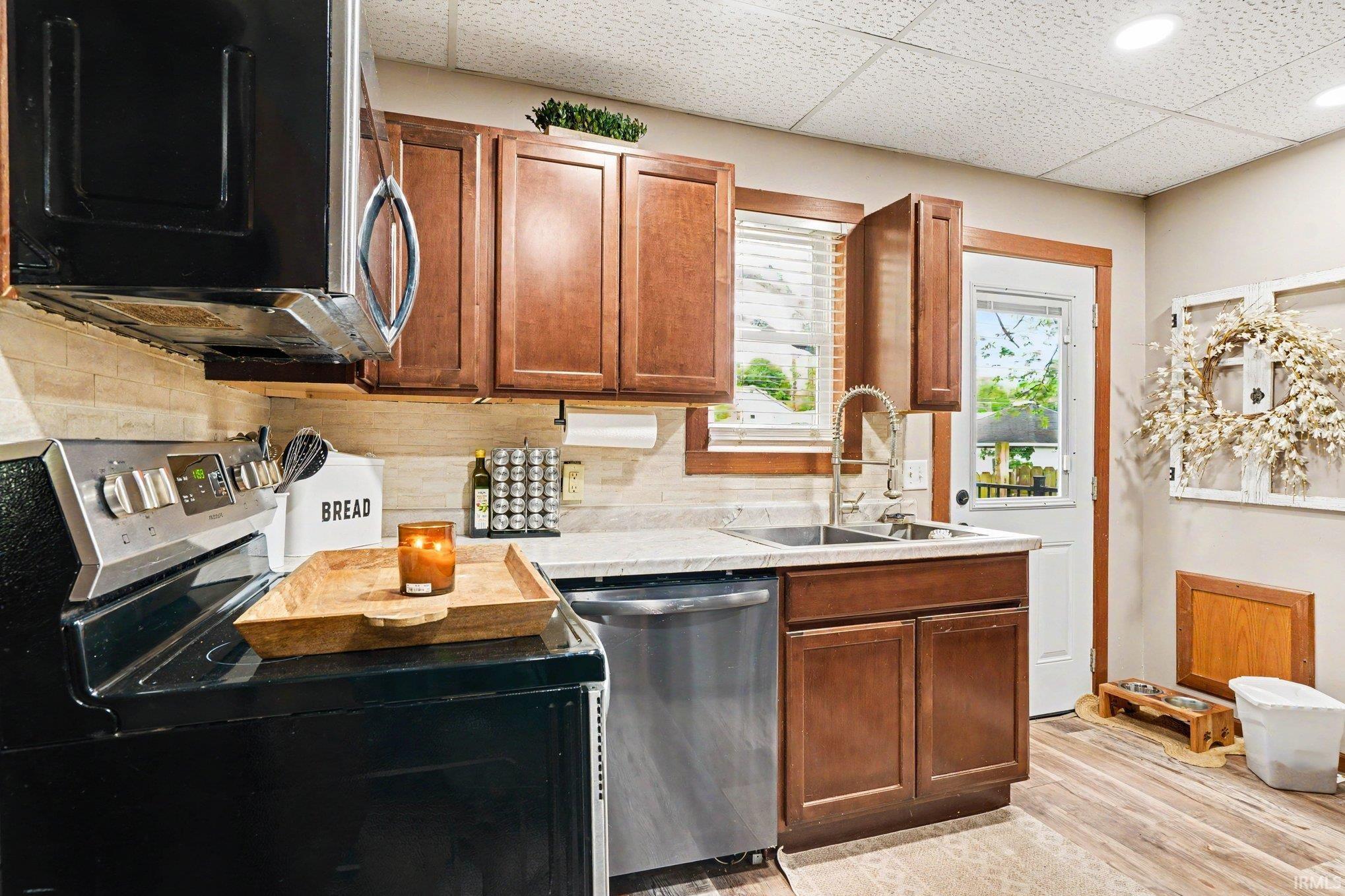 703 Gladstone Elkhart IN 46516