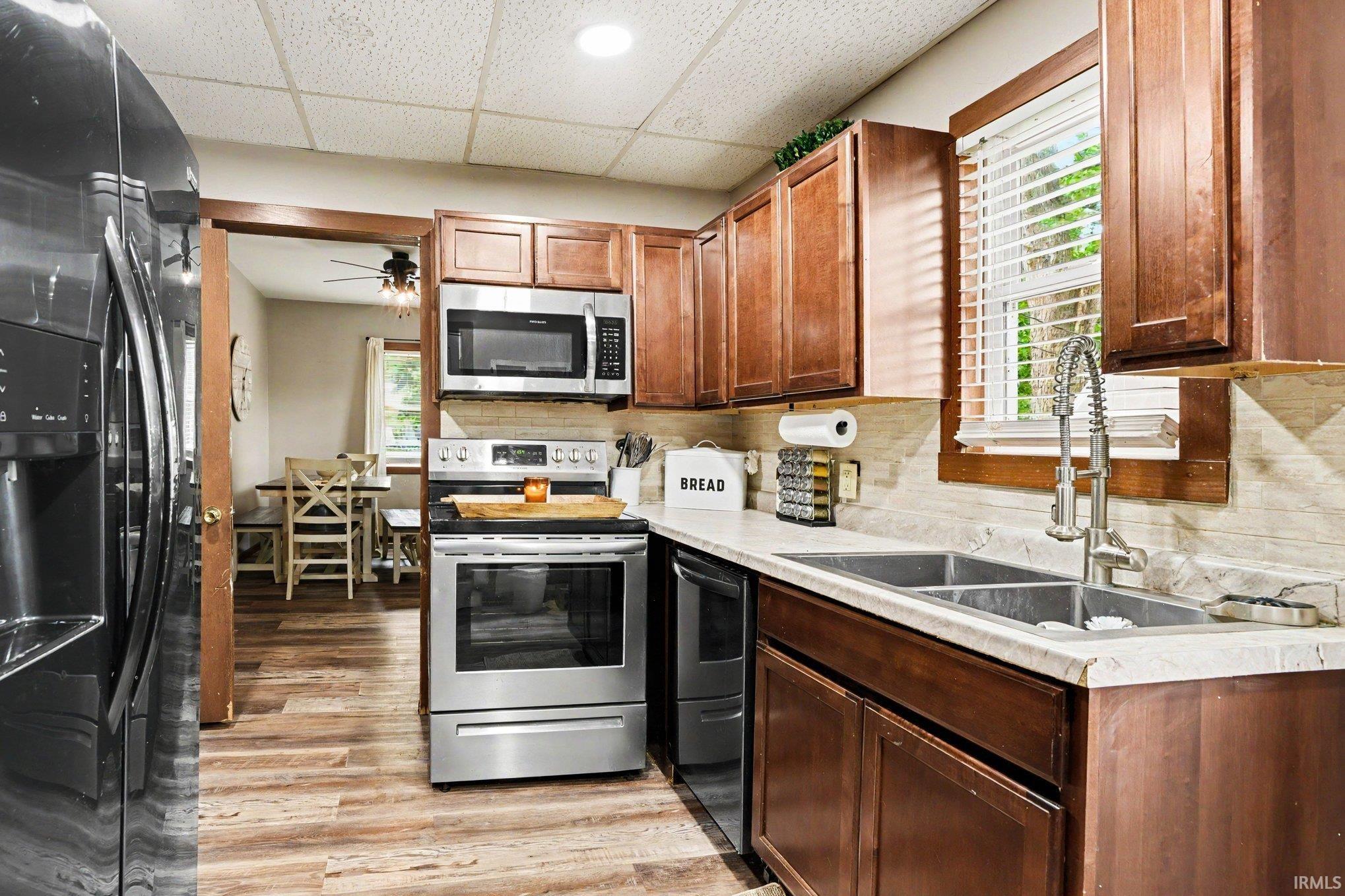 703 Gladstone Elkhart IN 46516