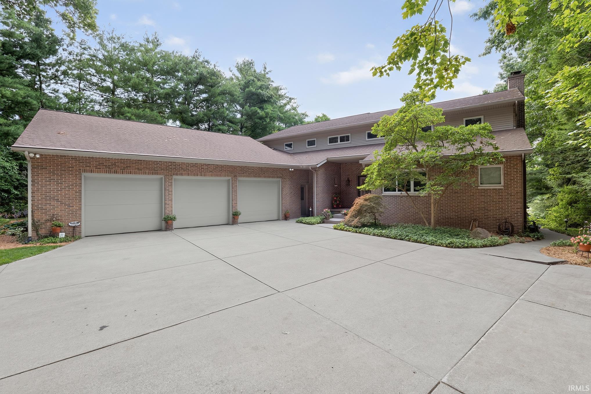 53820 Crystal Creek Lane Elkhart IN 46514