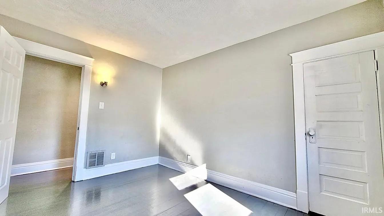 2819 Mishawaka Avenue South Bend IN 46615