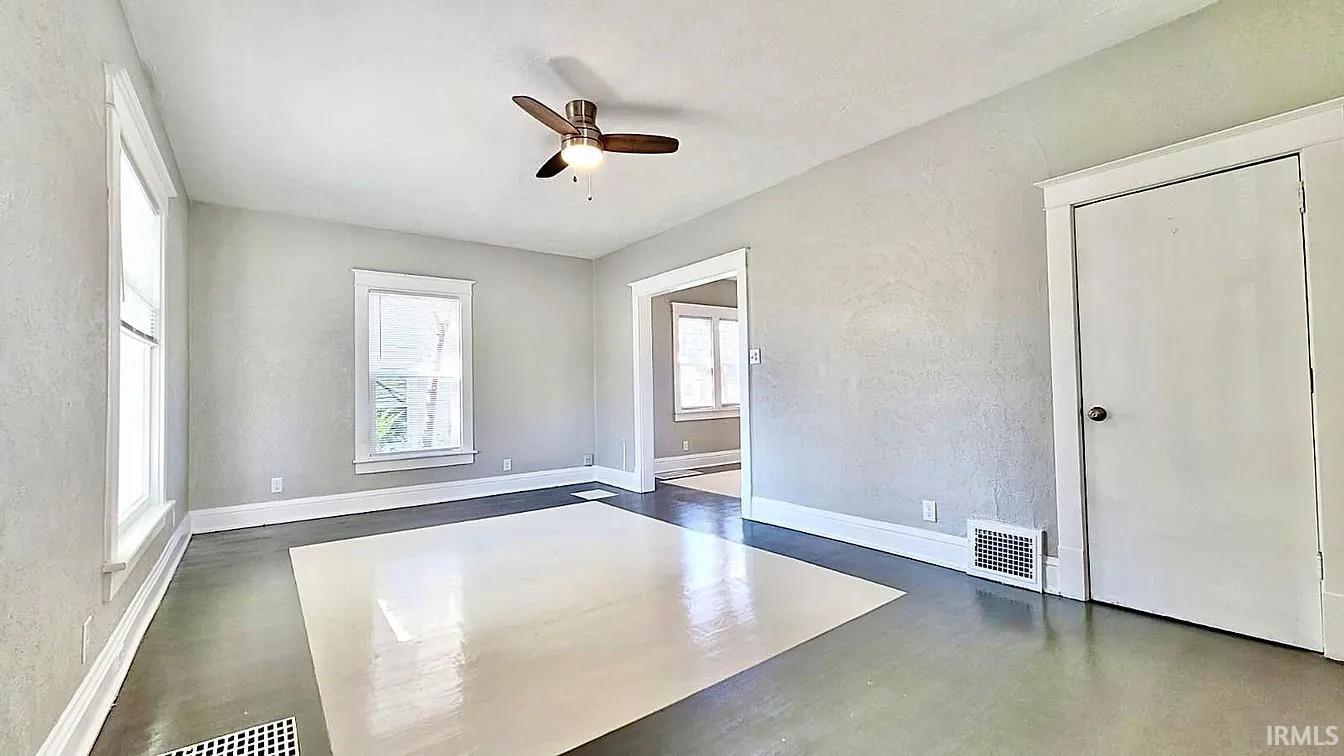 2819 Mishawaka Avenue South Bend IN 46615