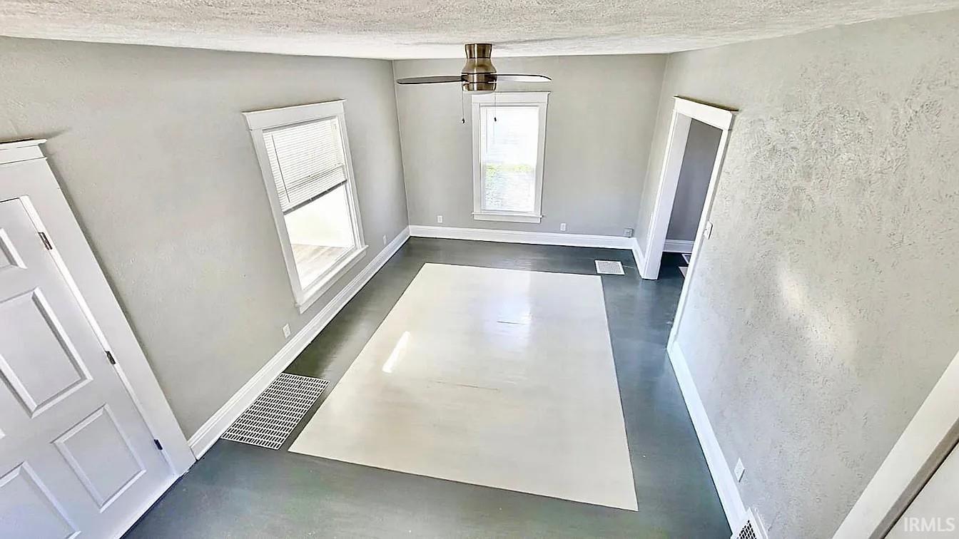 2819 Mishawaka Avenue South Bend IN 46615