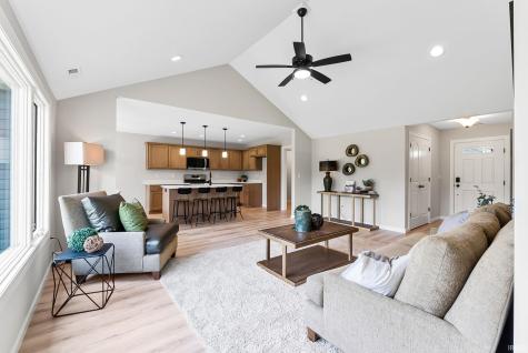 884 Lagonda Trail Fort Wayne IN 46818