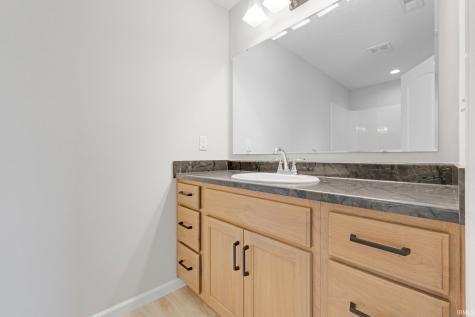 884 Lagonda Trail Fort Wayne IN 46818
