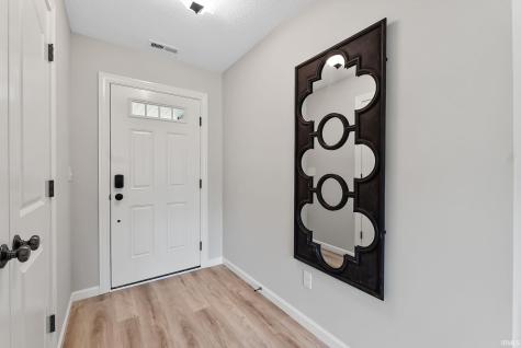884 Lagonda Trail Fort Wayne IN 46818