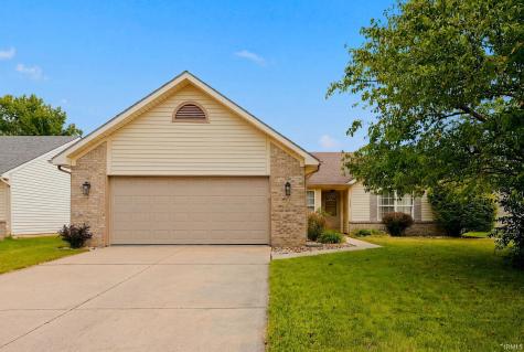 8303 Maple Valley Fort Wayne IN 46835