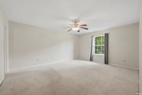 8303 Maple Valley Fort Wayne IN 46835