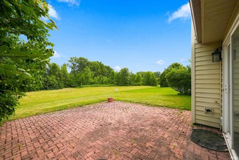 8303 Maple Valley Fort Wayne IN 46835