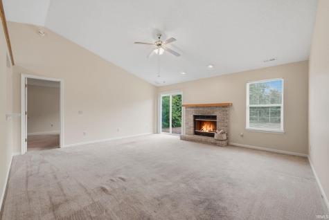 8303 Maple Valley Fort Wayne IN 46835