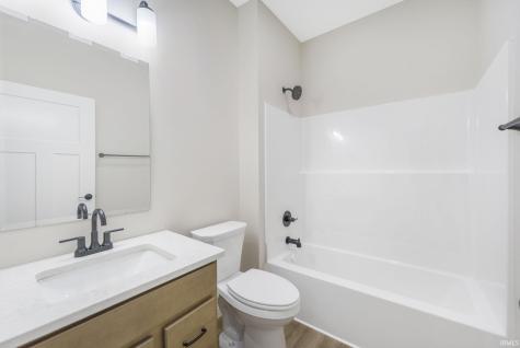 8245 Caverango Boulevard Fort Wayne IN 46815