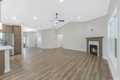 8245 Caverango Boulevard Fort Wayne IN 46815