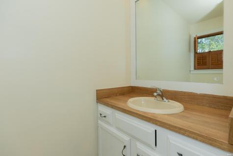 8030 Crestwood Court Evansville IN 47715