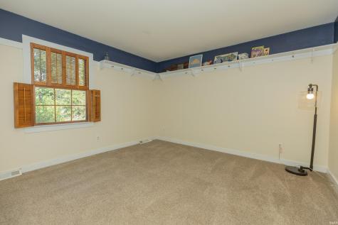8030 Crestwood Court Evansville IN 47715