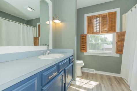 8030 Crestwood Court Evansville IN 47715