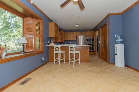 8030 Crestwood Court Evansville IN 47715