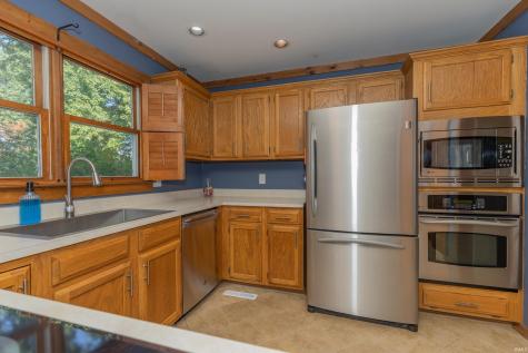 8030 Crestwood Court Evansville IN 47715