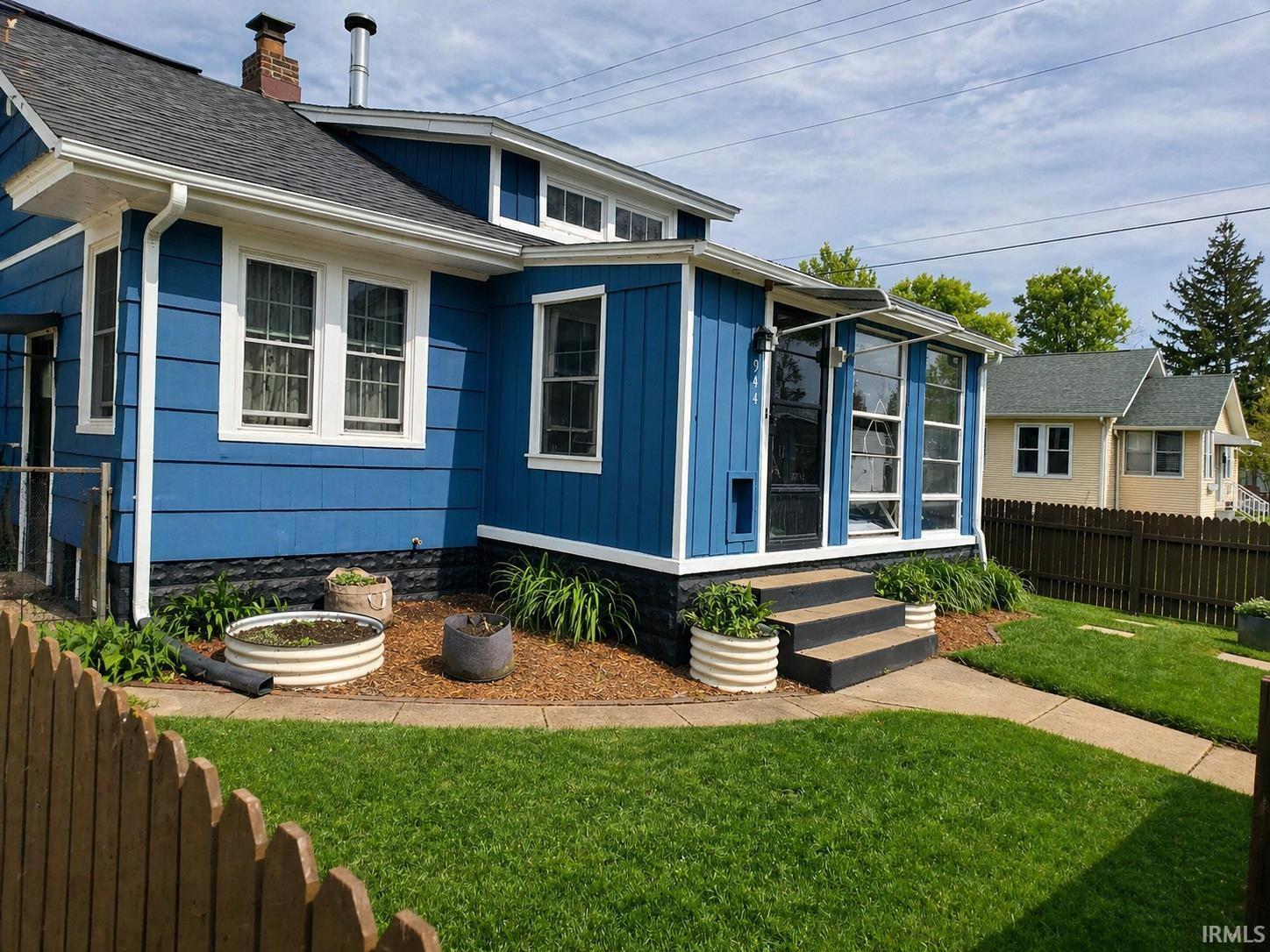 944 Oakland Street South Bend IN 46615