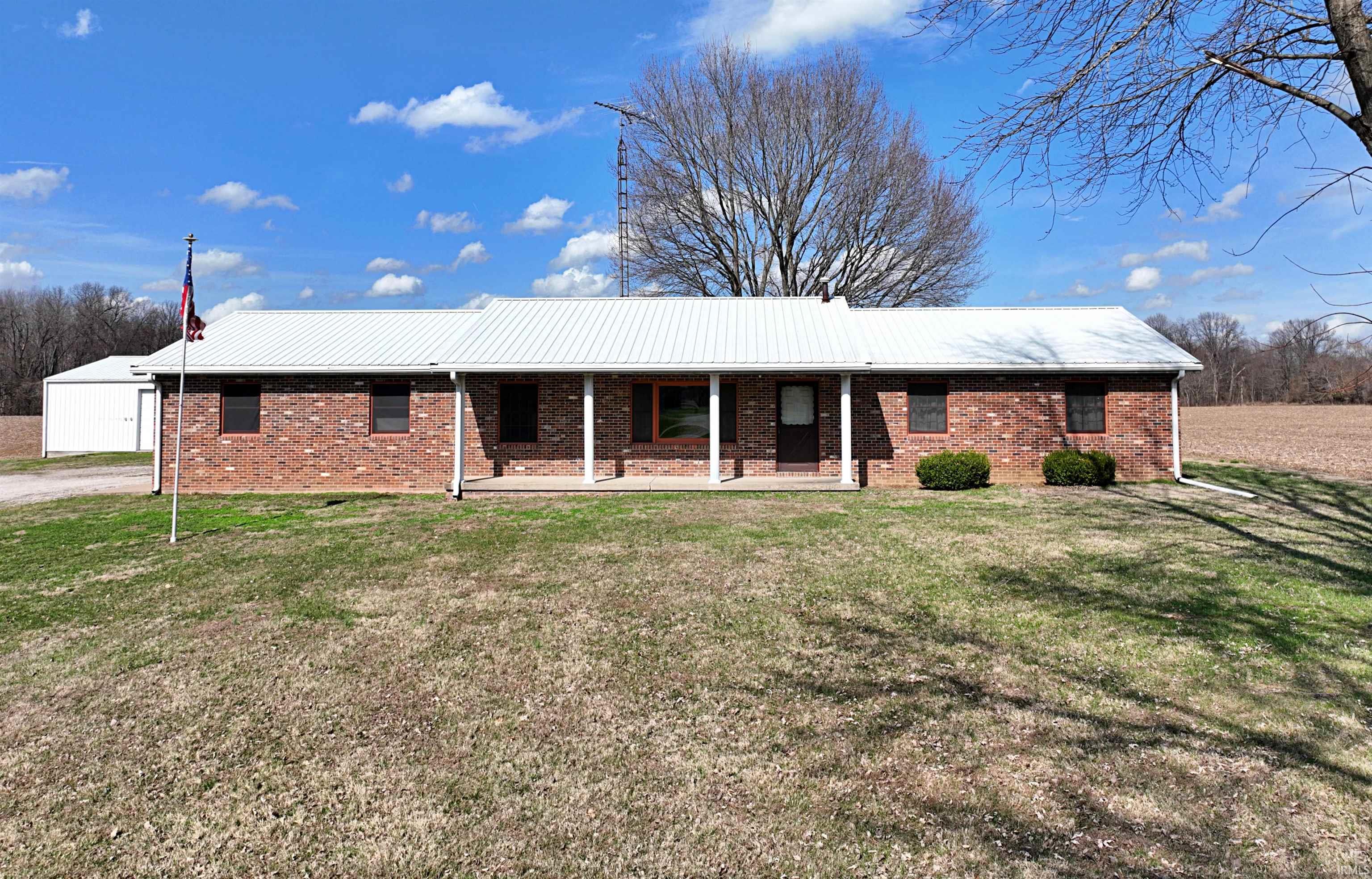1570 E 300 S Washington IN 47501