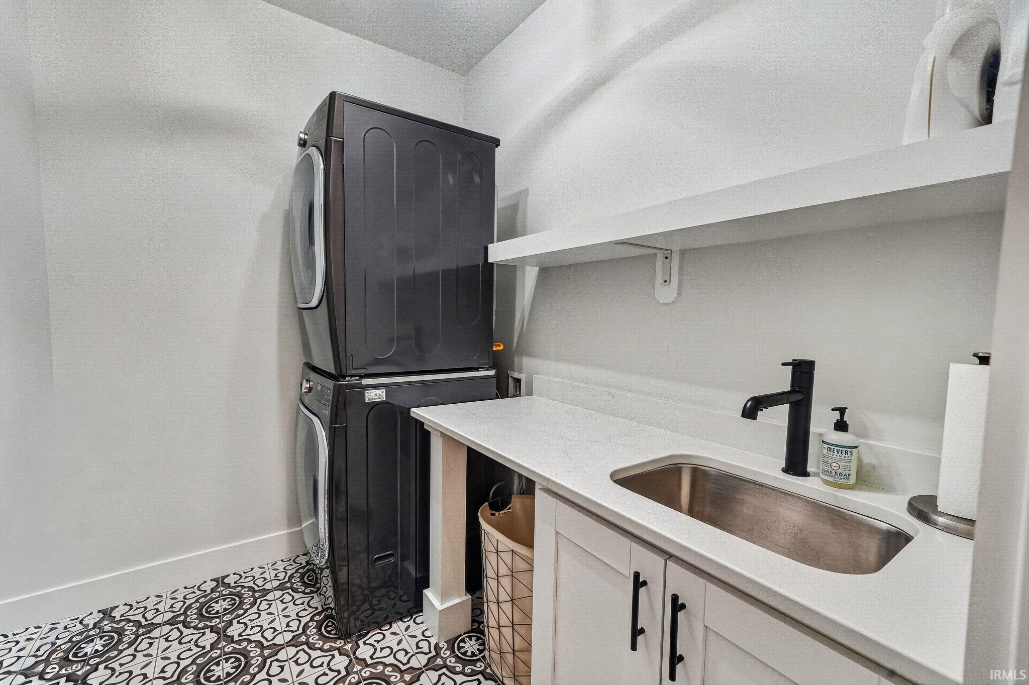 15111 Gossamer Trail Granger IN 46530