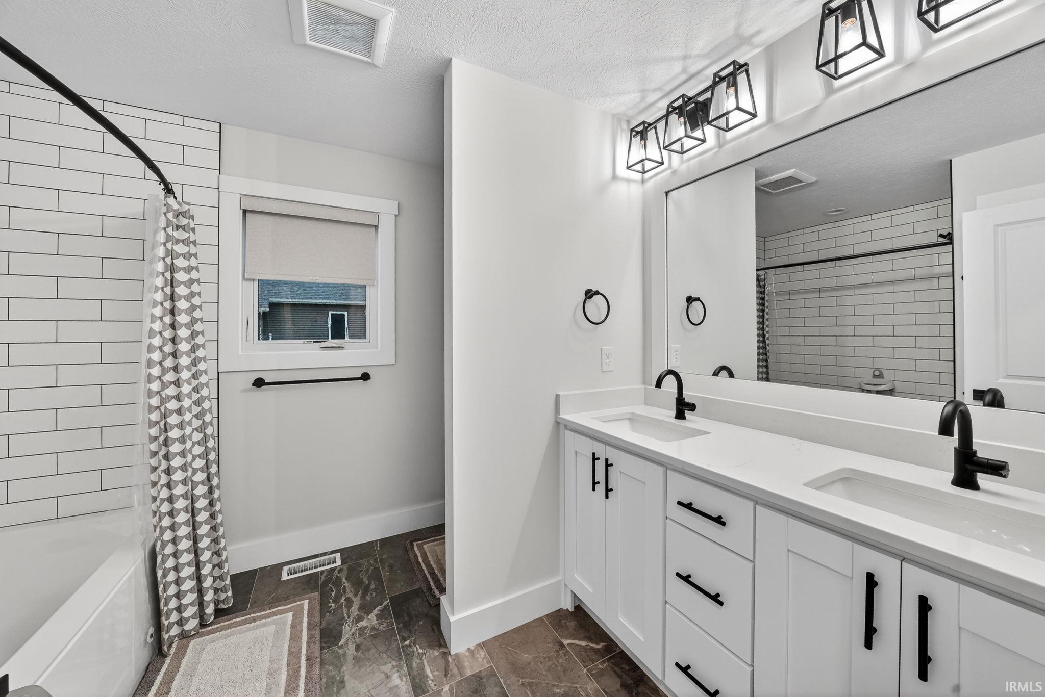 15111 Gossamer Trail Granger IN 46530