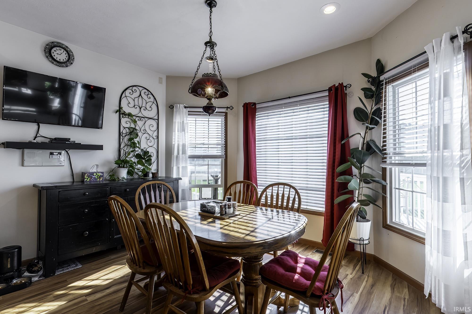858 N Persimmon Drive Warsaw IN 46582