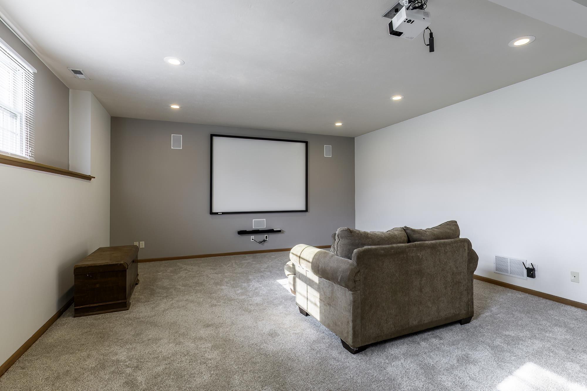 858 N Persimmon Drive Warsaw IN 46582