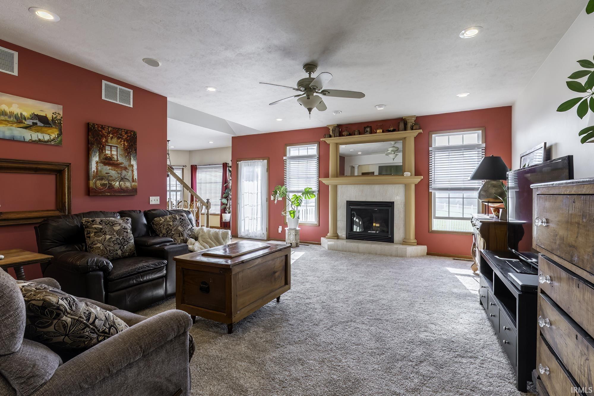 858 N Persimmon Drive Warsaw IN 46582