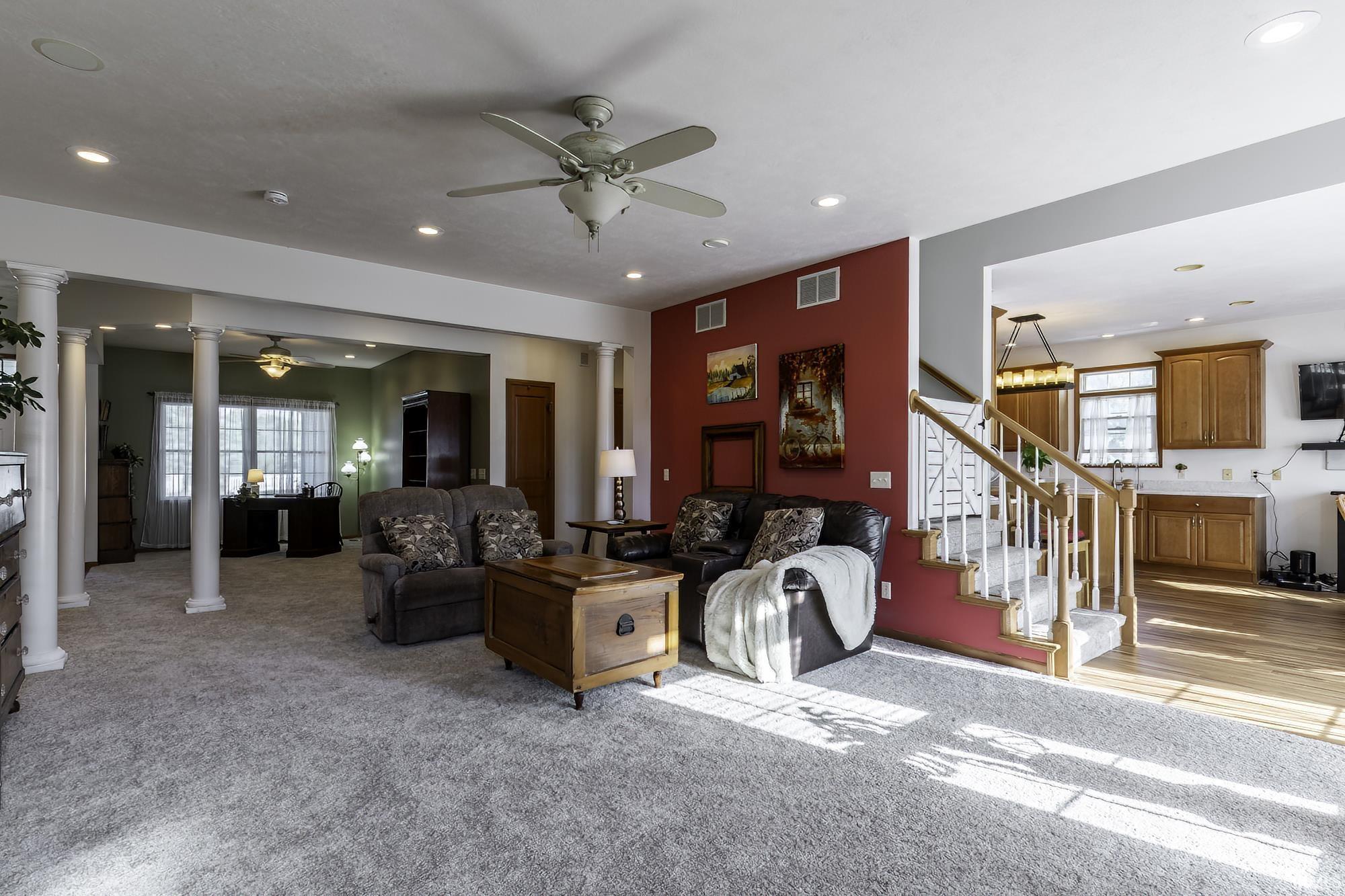 858 N Persimmon Drive Warsaw IN 46582