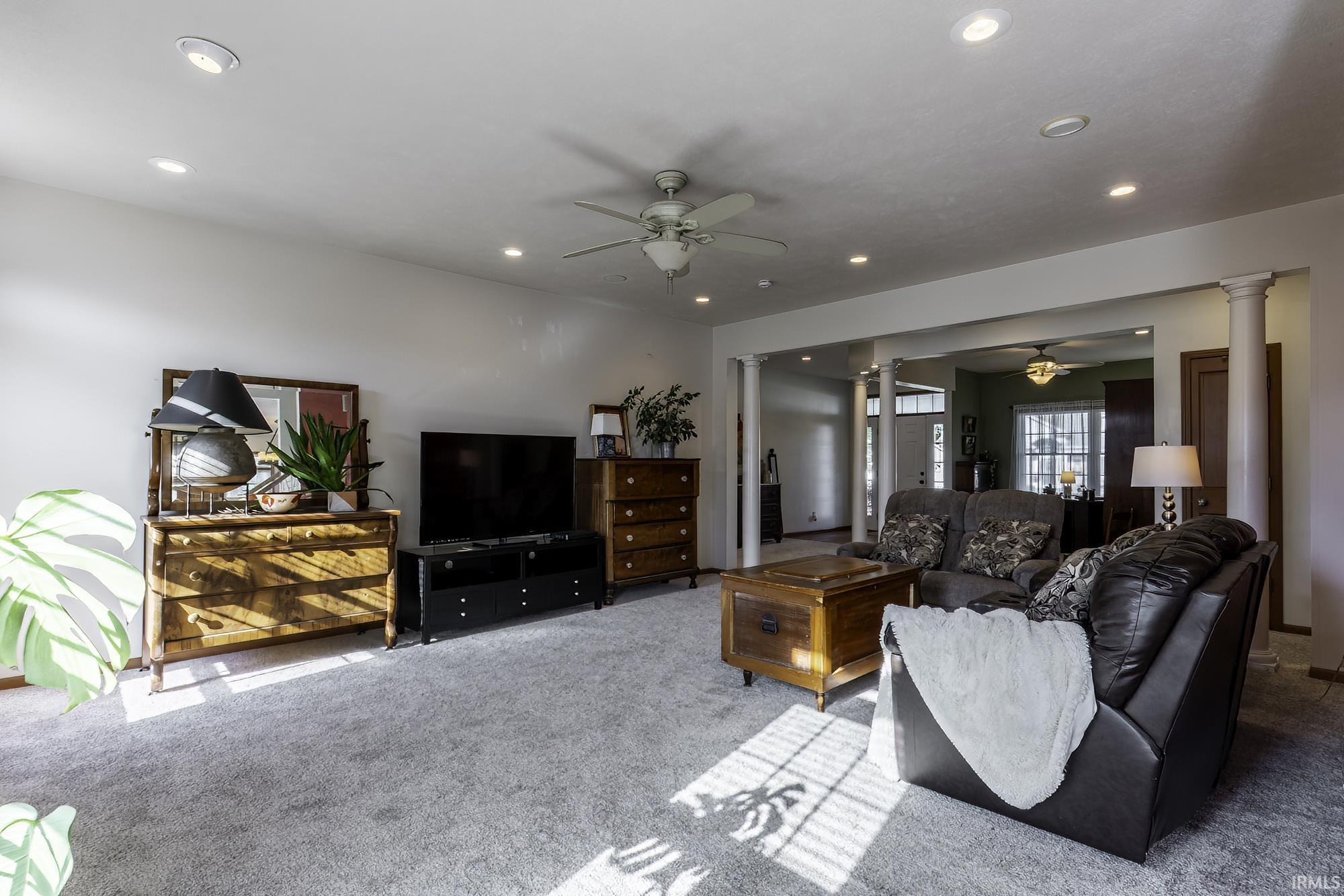 858 N Persimmon Drive Warsaw IN 46582