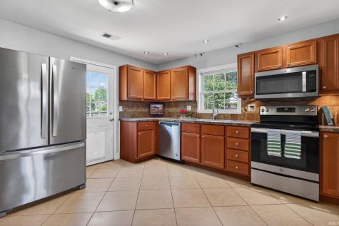 1926 Ravenswood Drive Evansville IN 47714