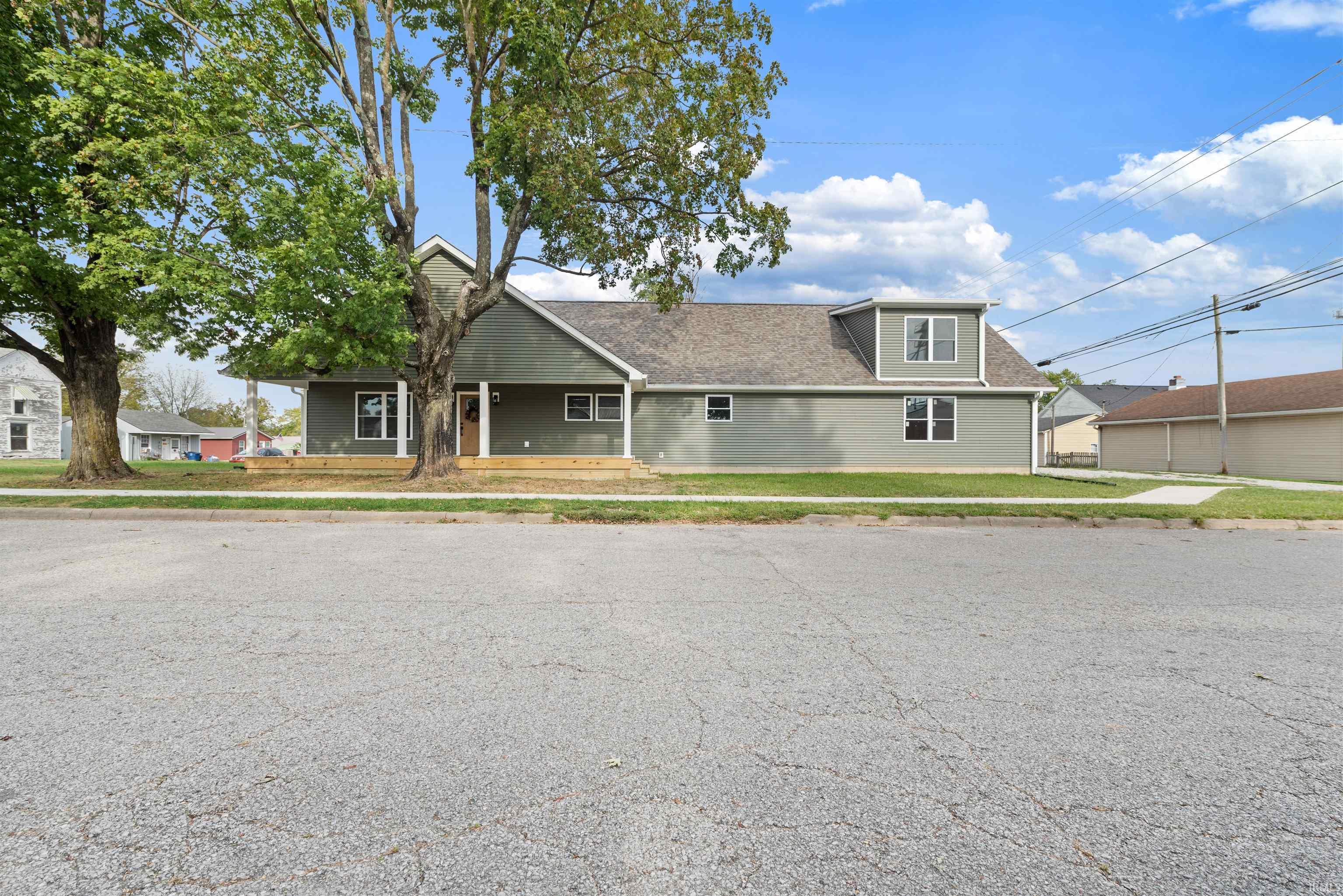 324 W Warren Street Mitchell IN 47446