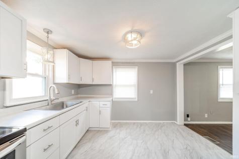 3729 Burton Place Anderson IN 46013