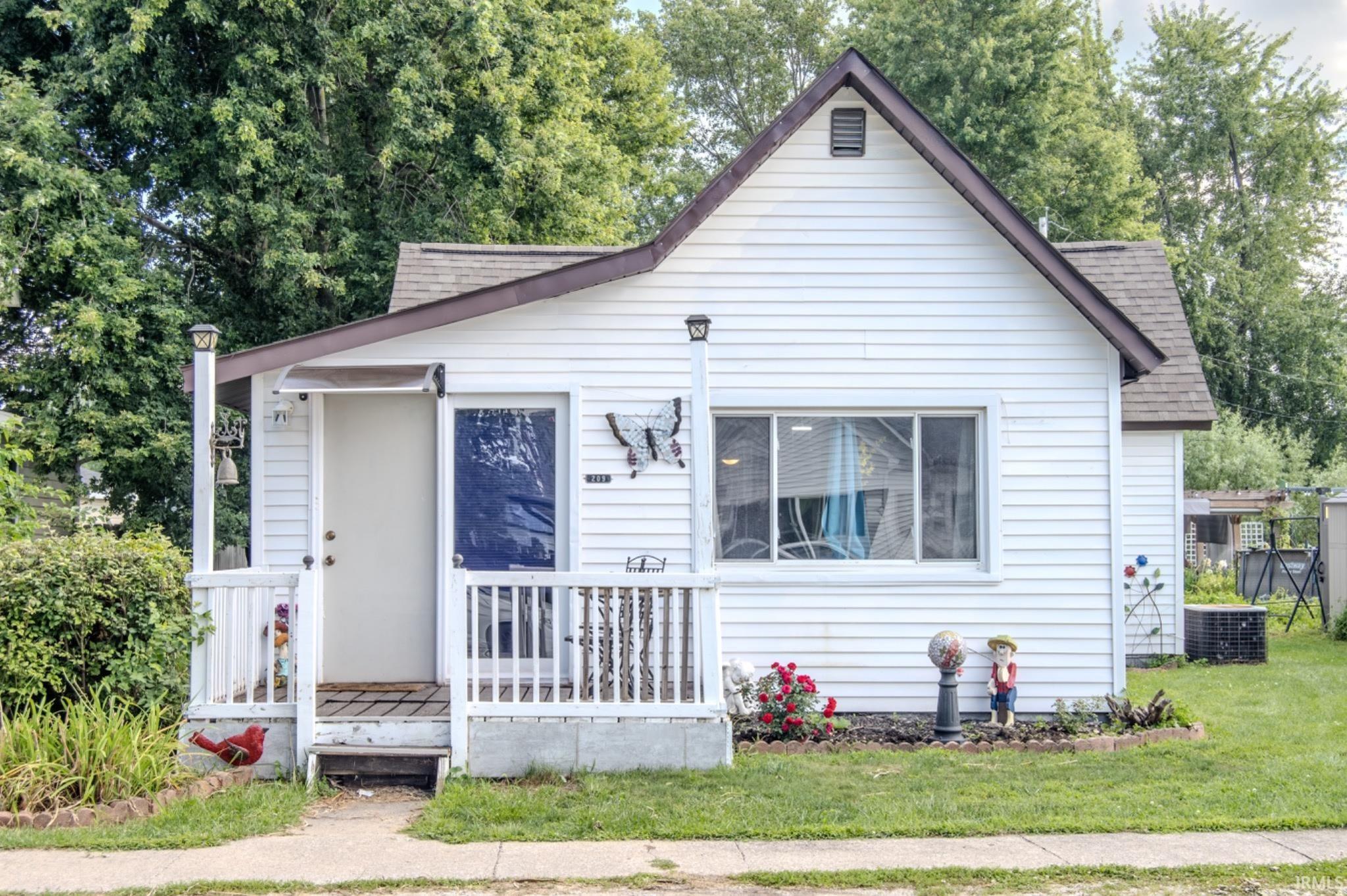 209 W Madison Street Swayzee IN 46986