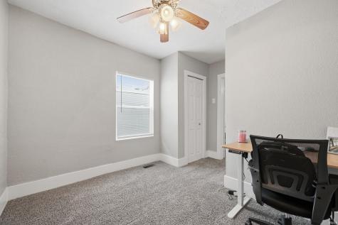 2016 E 13th Street Muncie IN 47302