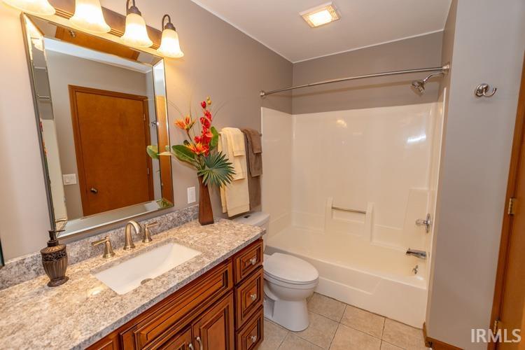 1334-D Freda Drive Elkhart IN 46514
