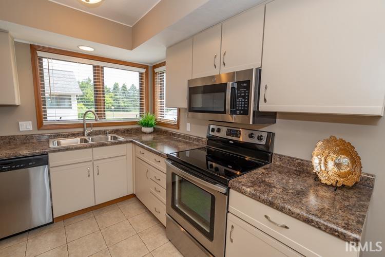 1334-D Freda Drive Elkhart IN 46514