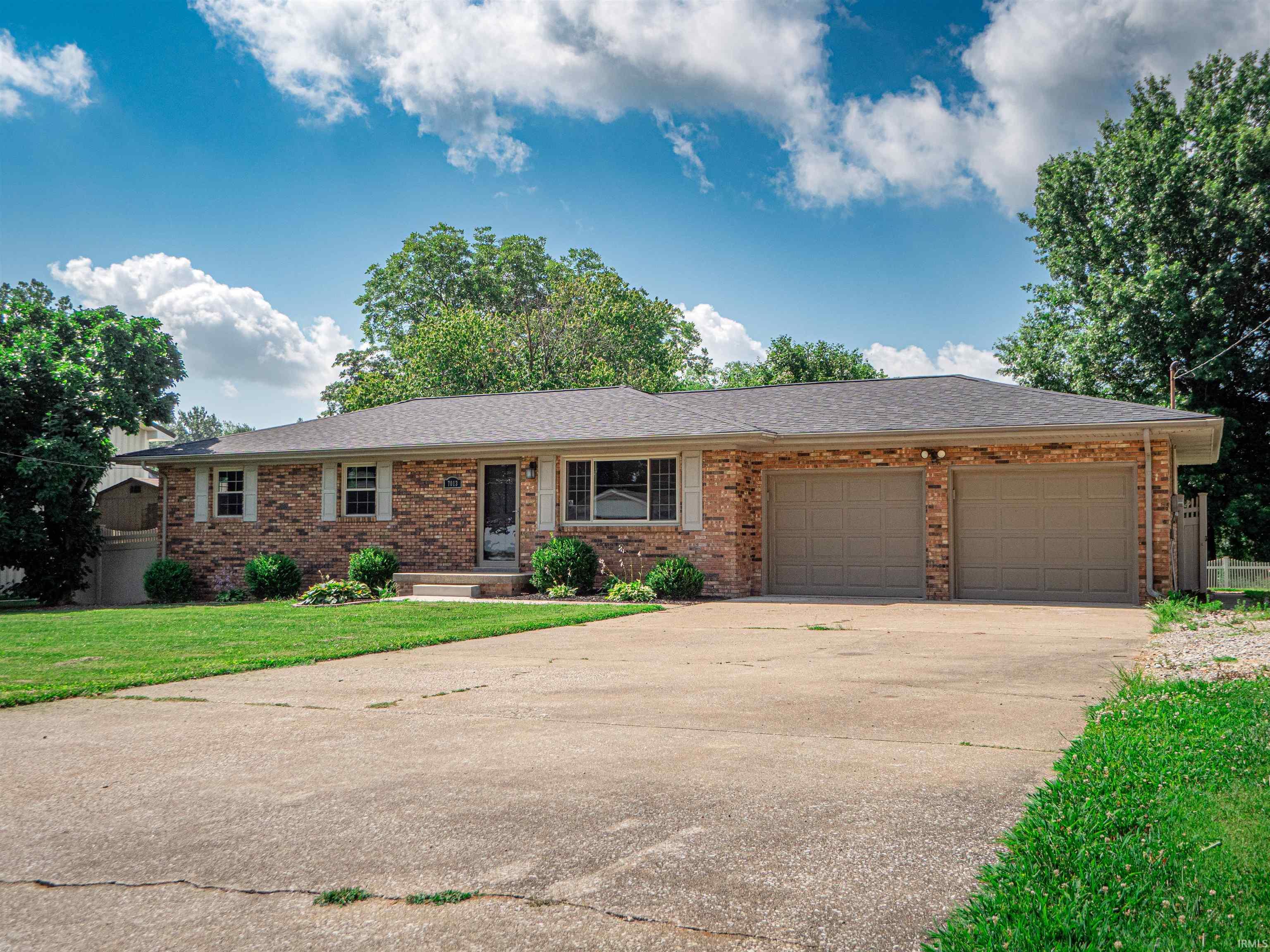 7013 Briar Ridge Road Wadesville IN 47638
