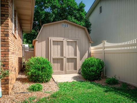 7013 Briar Ridge Road Wadesville IN 47638