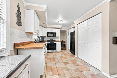 6109 Graymoor Lane Fort Wayne IN 46835