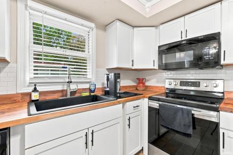 6109 Graymoor Lane Fort Wayne IN 46835