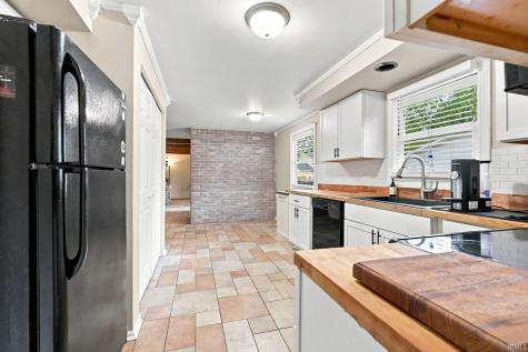 6109 Graymoor Lane Fort Wayne IN 46835