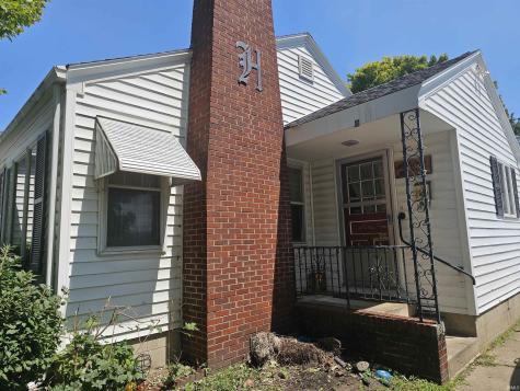 106 E Beckley Street Royal Center IN 46978